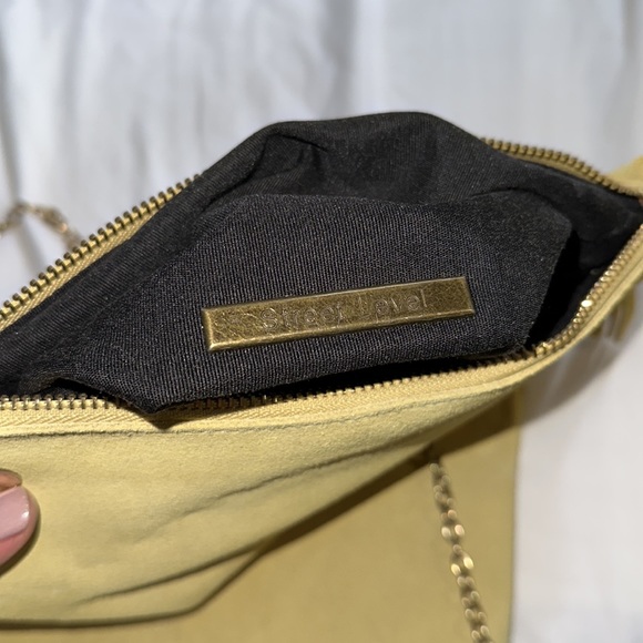 Mustard yellow clutch - Picture 4 of 4